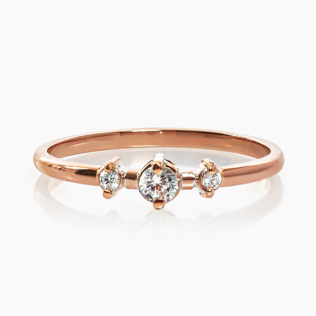 anillo de oro 18k con diamante birthstone