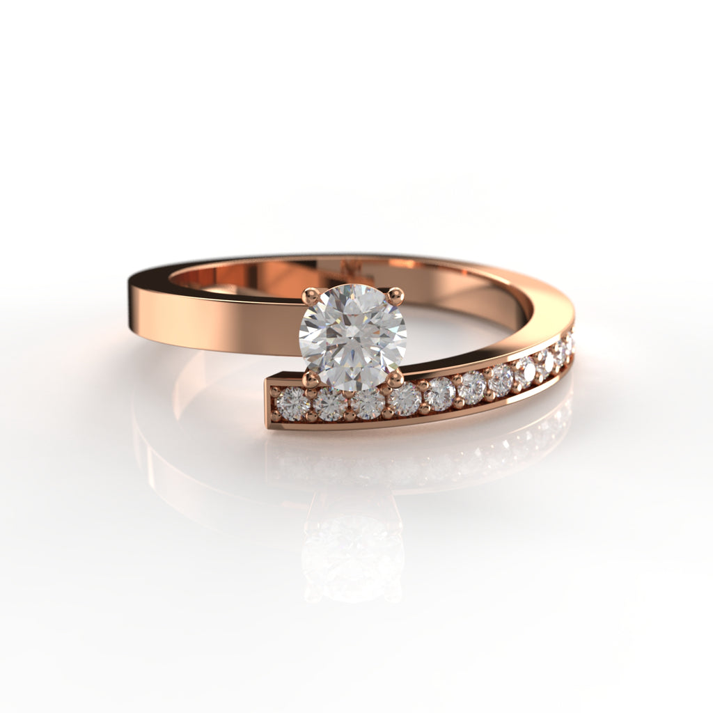 anillo de oro 18k con piedras de de diamante  Sofía