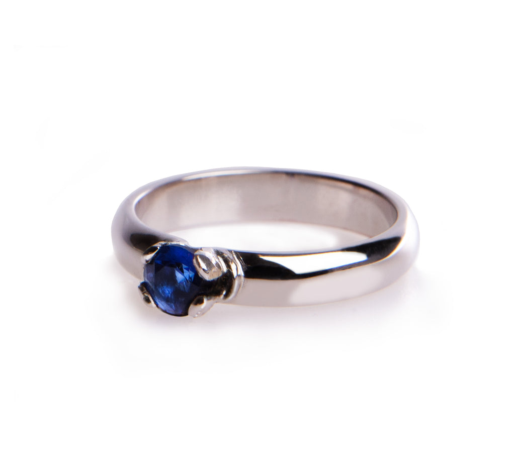 anillo de oro 18k con zafiro calidia